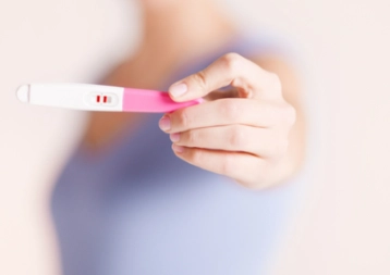 signs of pregnancy in the first month