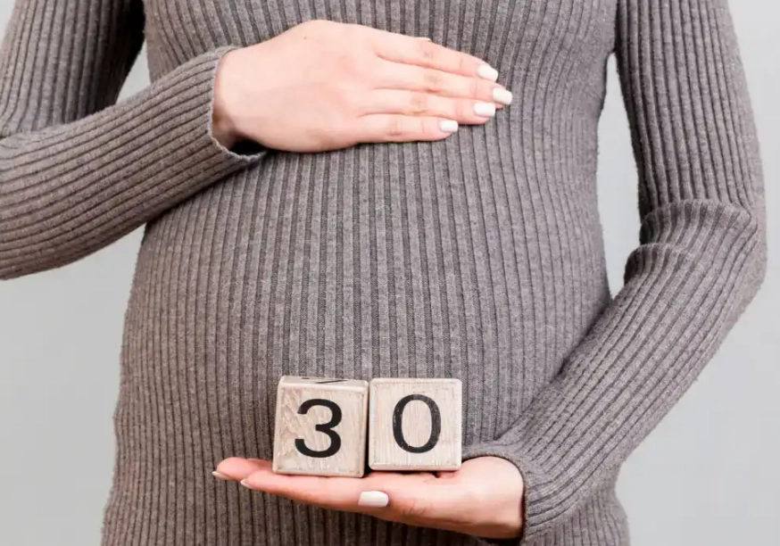 benefits of having a baby after 30