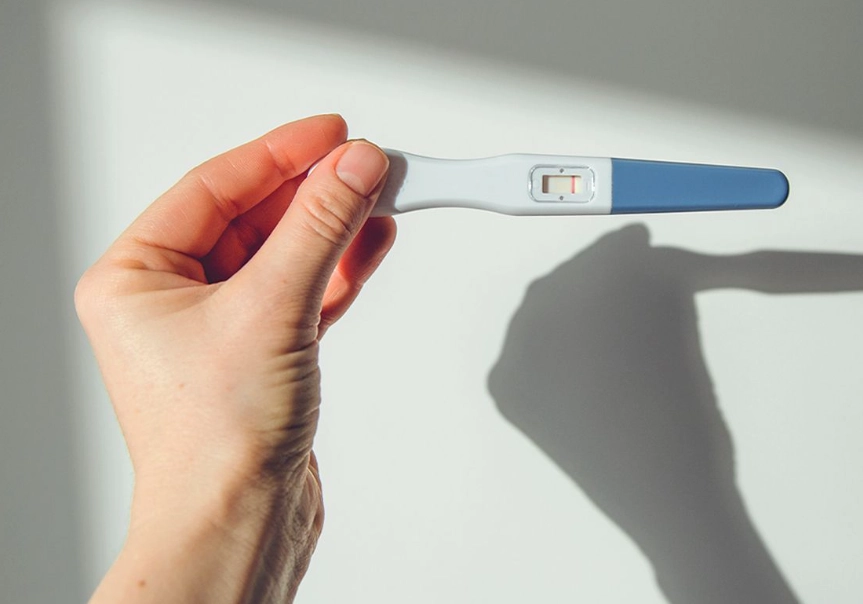 What is the earliest you can feel symptoms of pregnancy?