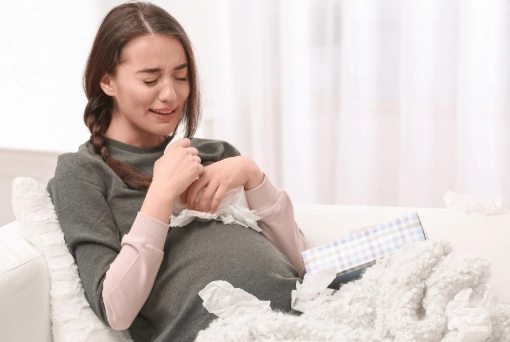 first month pregnancy signs no one talks about