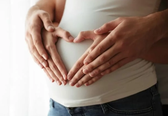 early pregnancy symptoms 4 days