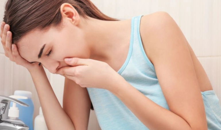 pregnancy symptoms before missed period