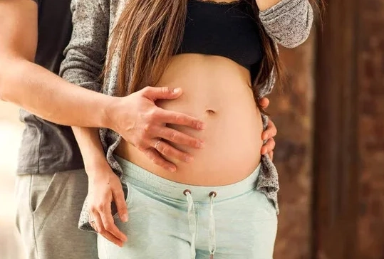 early pregnancy belly check early pregnancy belly check