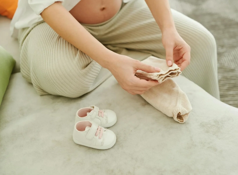 pregnancy symptoms before missed period