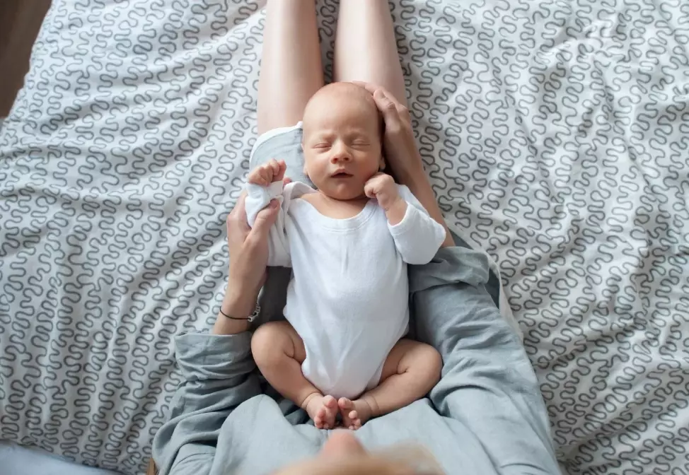 What is the 5 5 5 rule for newborns?