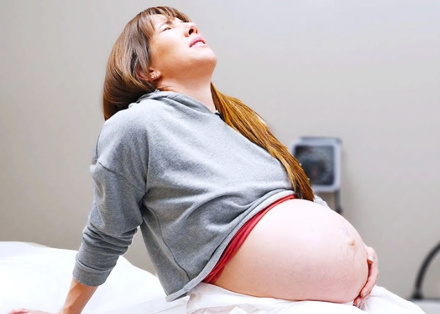 10 weeks pregnant baby moving